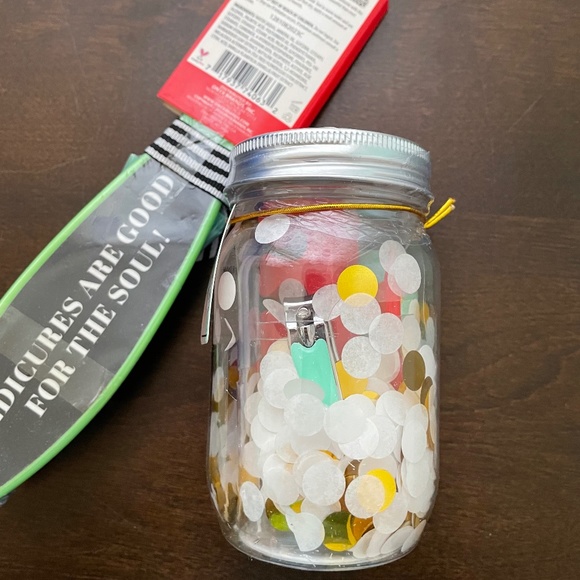 Pedi in a Jar Set Gift Foot File Vanilla Lotion Toe Spacers Buffer File Clippers - Picture 3 of 3